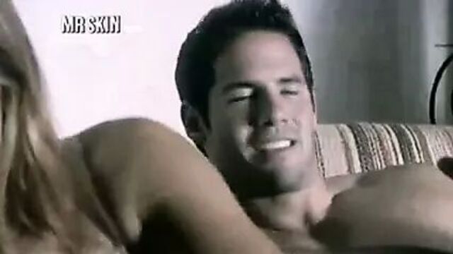 Сексуальные знаменитости, телезвезды раздеваются и трахаются!