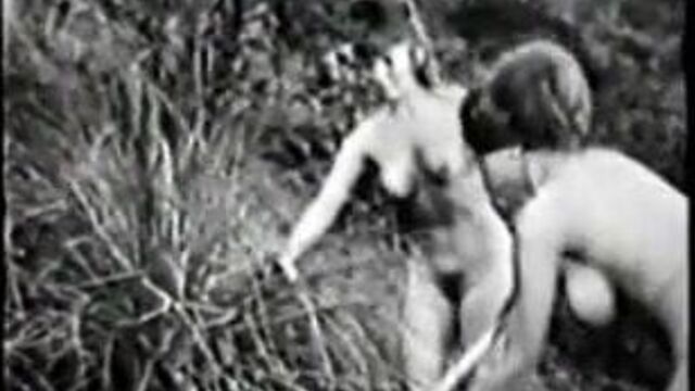 Микки Jines, нудистские клипы