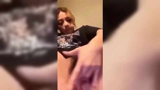 Знаменитая телочка Tiuwettz