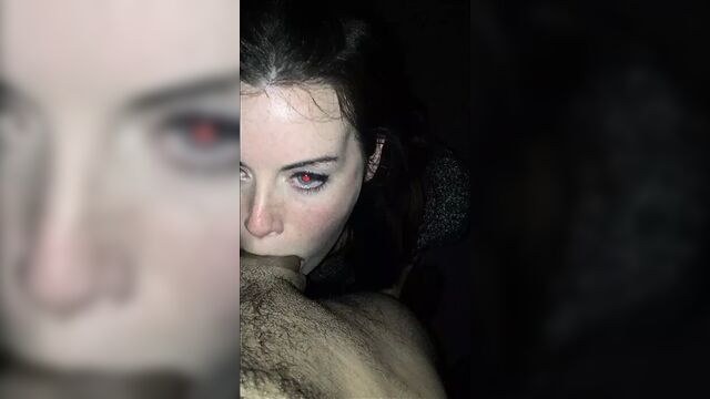 Якобы Kaya Scodelario глубоко заглатывает член в видео от первого лица