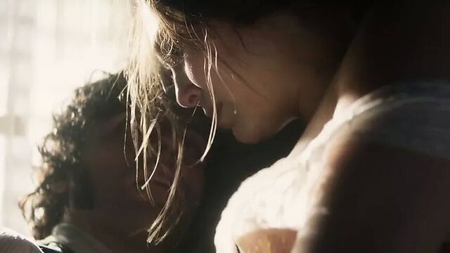 Elizabeth Olsen - в тайной секс-сцене 2013