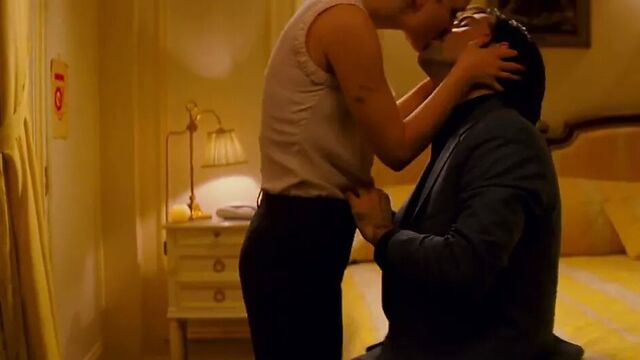 Натали Портман, обнаженная задница