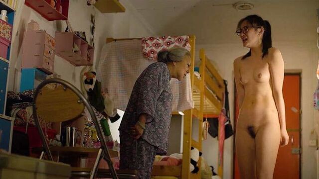 Ashina Kwok обнаженный куст и сиськи в 'Ленивой дымке безумца' на сканде