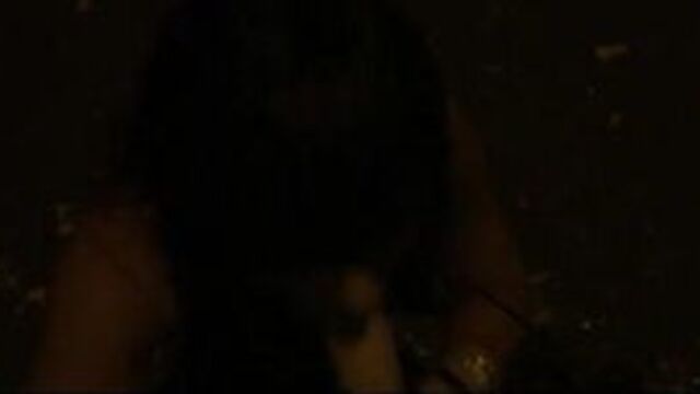 Denise Dewhore работает на улице