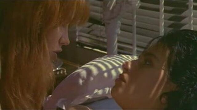 Angel Eyes лесбийская сцена