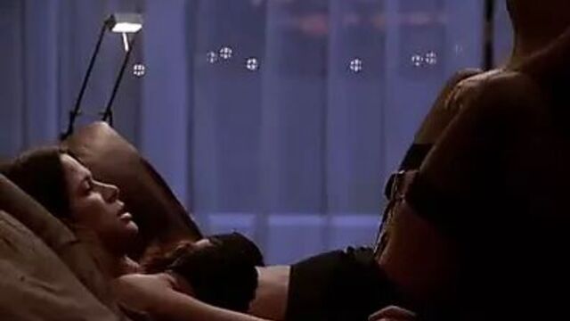 Rhona Mitra - секс и обнажение