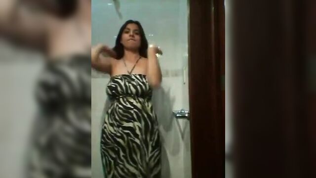 Dibis - Dibiux Murguia - танец без лифчика