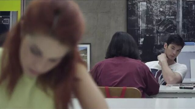 Считаете ли вы мои ступни сосабельными (2015)