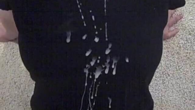 Кончаю на ее черную рубашку