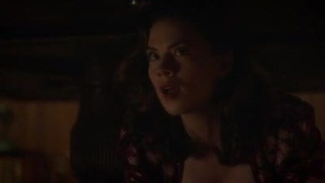Hayley Atwell - агент Carter S02E03