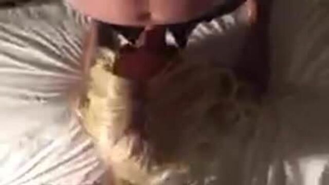 Summore делает минет