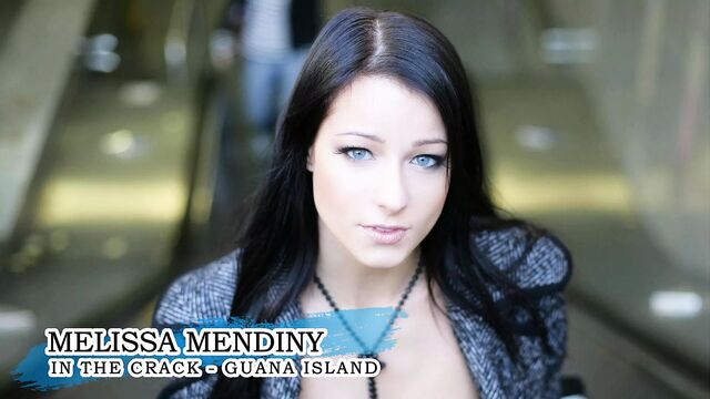 Sekushilover - знаменитость прохаживается с обнаженной жопой