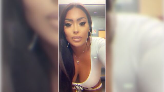 Стриптизерша с большой задницей раздолбала Holly, тверкает подборка