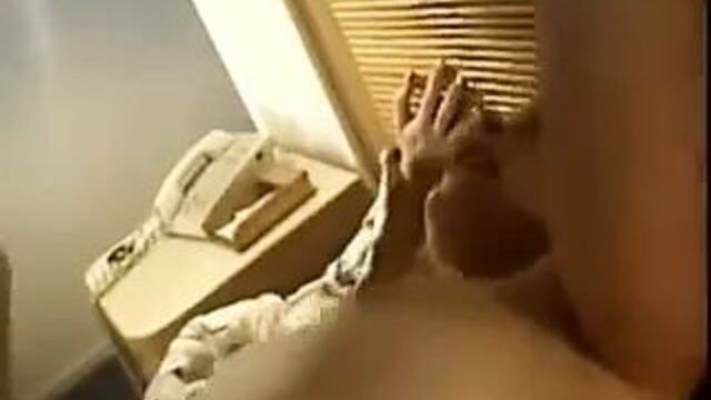 Двойное проникновение заставляет ее кончить жестко