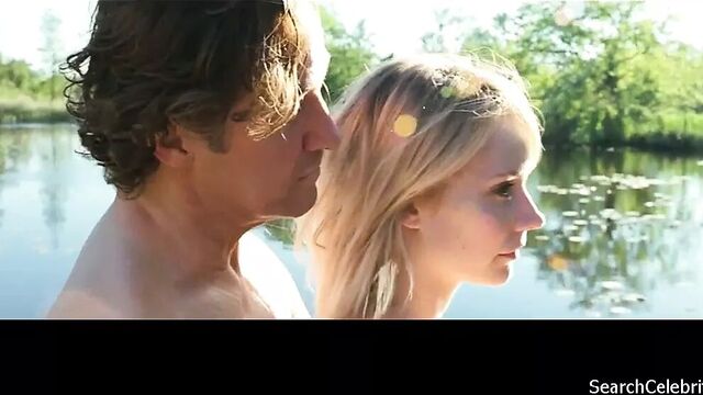 Bracha Van делает снимок в обнаженном виде - в обеденном клубе