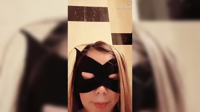 Наблюдаю за живой мастурбацией Tobrut