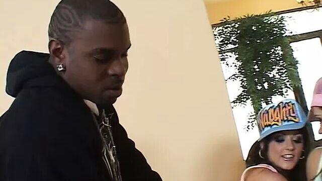 У меня есть 5 на этом 2 (2007) - Сцена 3