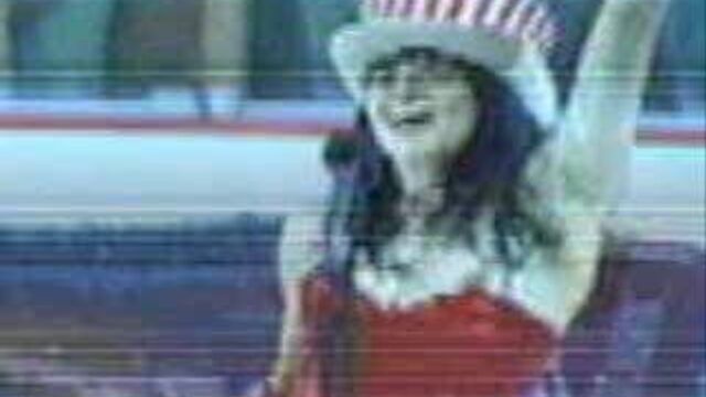 Lucy Lawless печально известная проскальзывание сосков