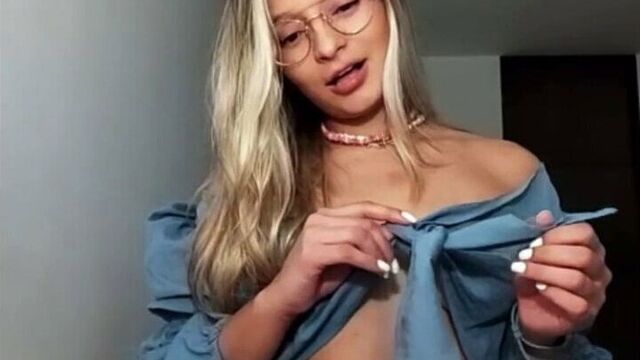 Annysanz горячая