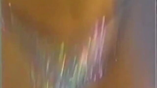 Pandora Peaks раздевается на сцене