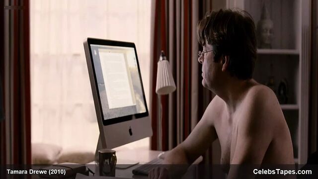 Gemma Arterton сексуально обнаженная