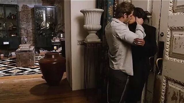 Sharon Leal подсела