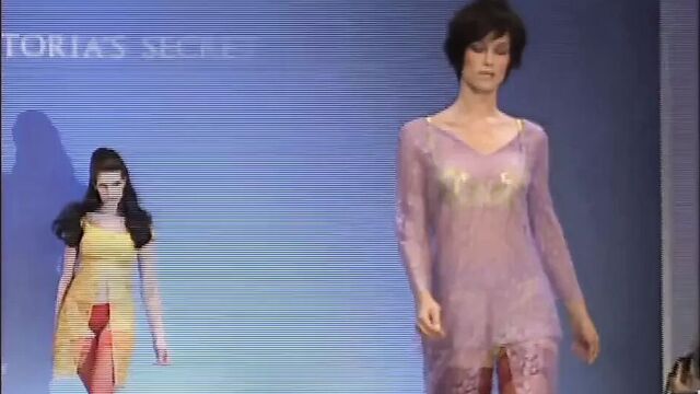 Секретное шоу Victoria с полным взлетно-посадочной полосой - 1997