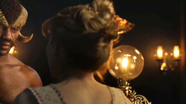 Tamzin переходит на черный - эротический межрасовый секс с большим черным членом