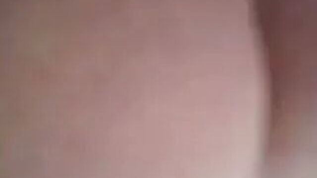 Муж трахает мужика, пока он трахает свою жену