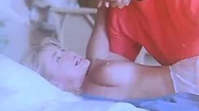 Banu Alanan турецкая знаменитость топлесс