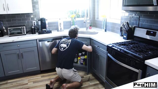 Karma Rx согревает его дырку ее хуем