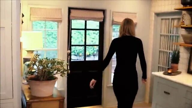 Taylor Swift - проникновение в пустое пространство