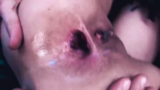 Тайский анальный зияющий большой член ослабляет очко в Таиланде