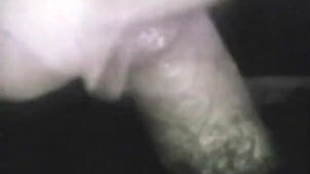 Глубокий минет прямо в офисе (винтаж 1960-х)