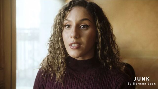 Муж застукал жену за изменой перед камерой