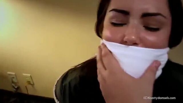 Otm заткнул рот кляпом