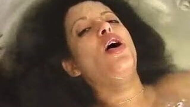 UWBTG каменщик под водой