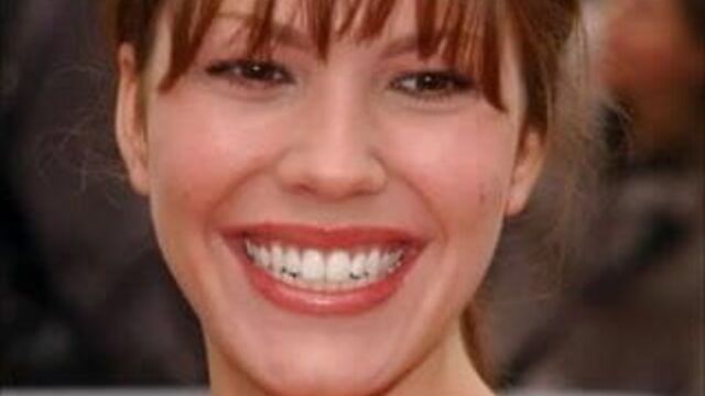 Сексуальная Nikki Cox