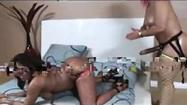 Пинки трахает Janet Jacme