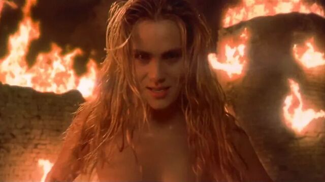 Emmanuelle Seigner - «Девятые врата»