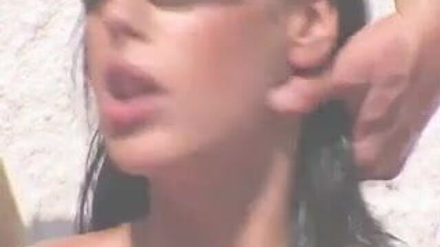 Mckenzie Lee делает двойное проникновение