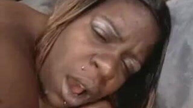 Еще одна толстушка .. Грязная Nikki