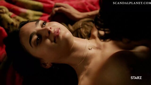 Melissa Barrera обнаженная сцена из 'Vida' на scandalplanetcom