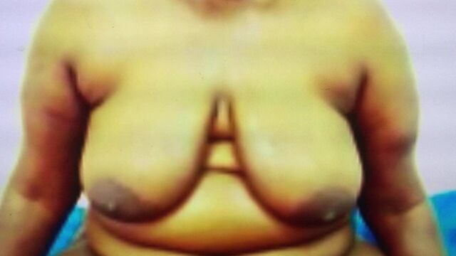 Африканская бабуля с толстой задницей и большой грудью 2