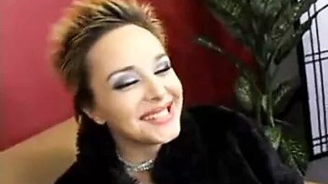 Cytheria - беременная и сквиртующая