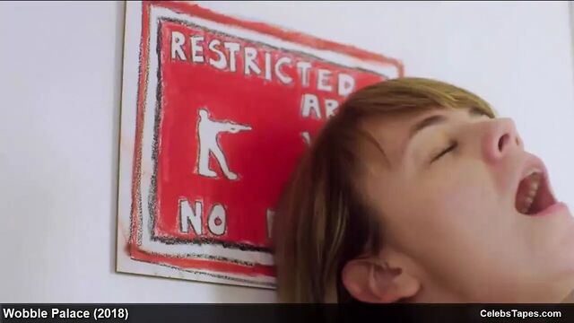 Даша Некрасова обнаженная и различные горячие позы во время секса