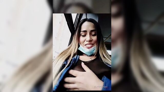 Areviklusine1 большой сквирт в автобусе