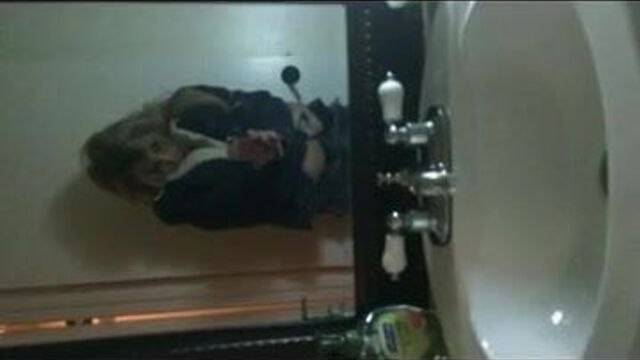 Carrie Michalka, топлес, танцует, селфи