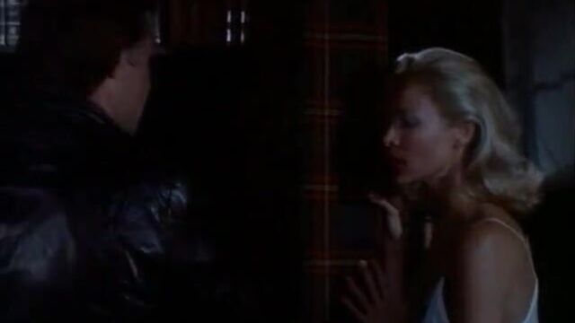 Simone Griffeth - горячая мишень