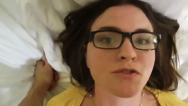 Почему ты кончишь в меня !? ты забыл, что я твоя мама ?!